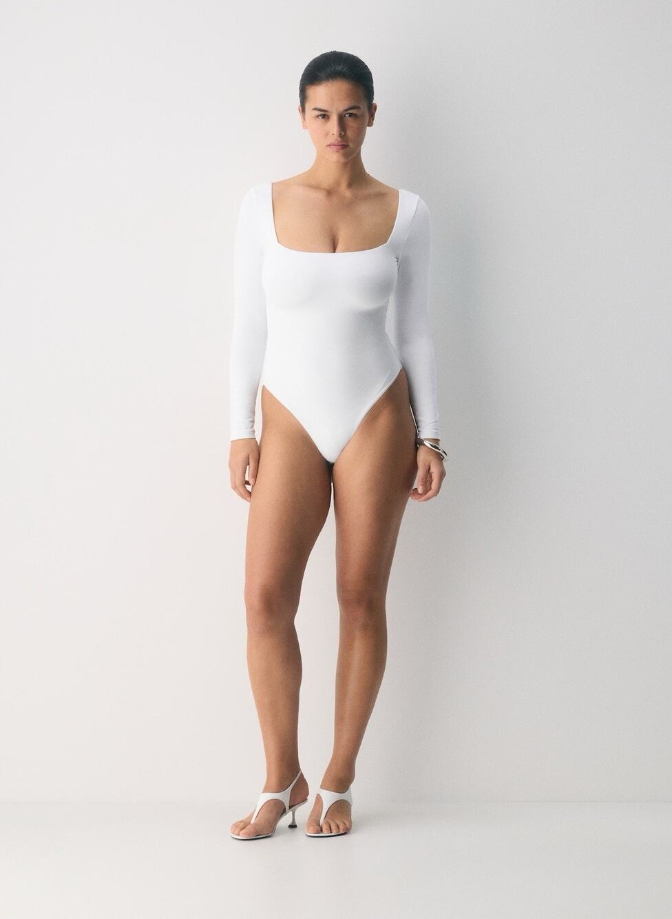 Aritzia Babaton White Contour Squareneck Longsleeve Bodysuit M